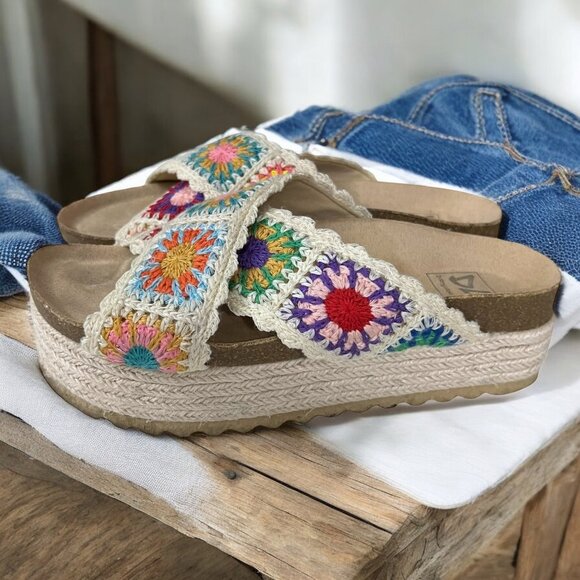 Dirty Laundry Crochet Granny Square Platform Slide Sandals Size 7.5 - Picture 1 of 10